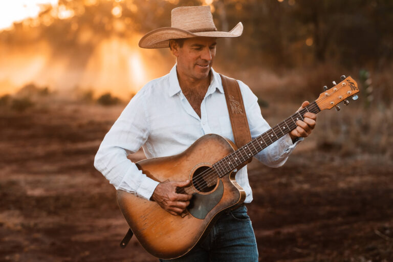 Tom Curtain releases new single Nothin's Gonna stop Us Now